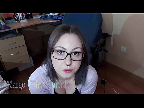 ❤️ Seksuali mergina su akiniais giliai čiulpia dildo į kamerą Namų porno prie mūsų ❌️❤